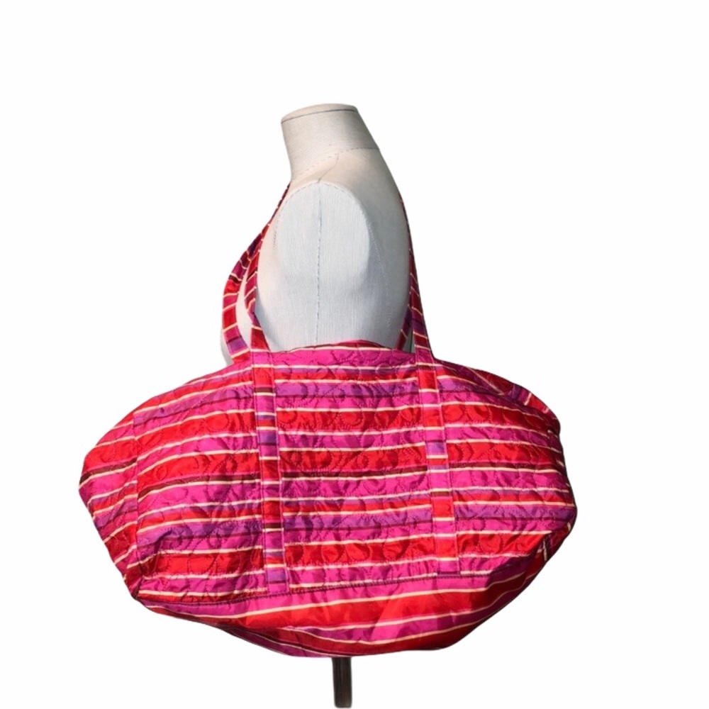 Striped duffle bag with embroidered flowers